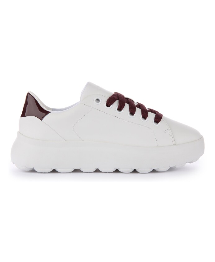 white-womens-sneaker-with-breathable-cushioning