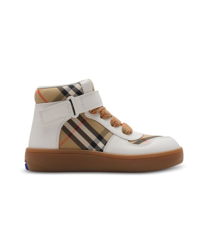 baskets-a-motif-a-carreaux