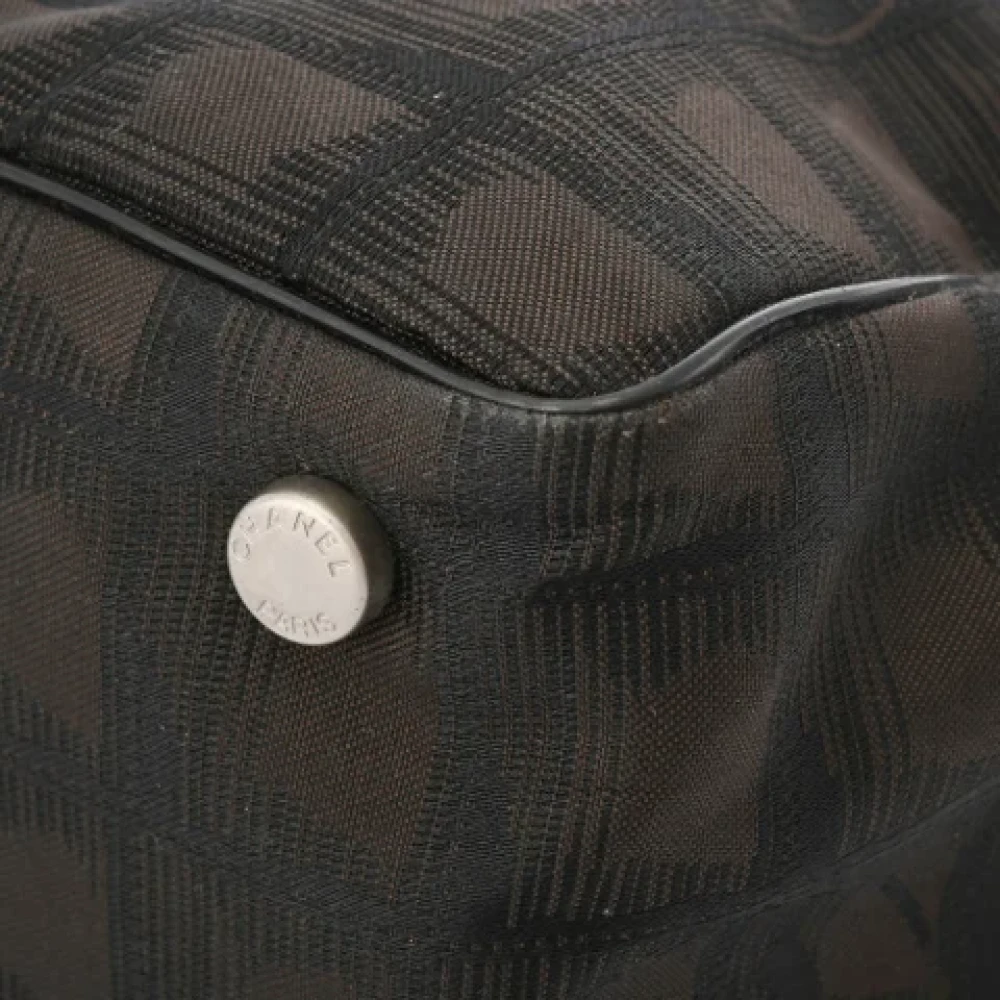 Chanel Vintage Pre-owned Nylon shoulder-bags Gray Dames