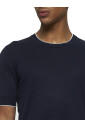 pull-bleu-a-col-rond-et-manches-courtes