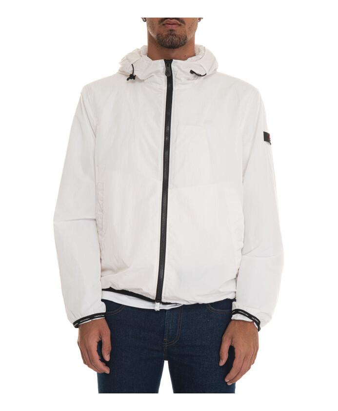 windbreaker-jas-met-winddichte-manchetten