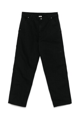 black-trousers-for-outdoor-adventures