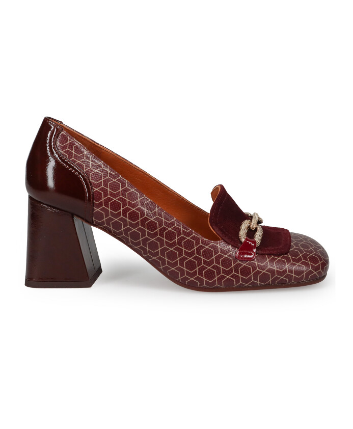 bordeaux-flat-shoes-geometric-print