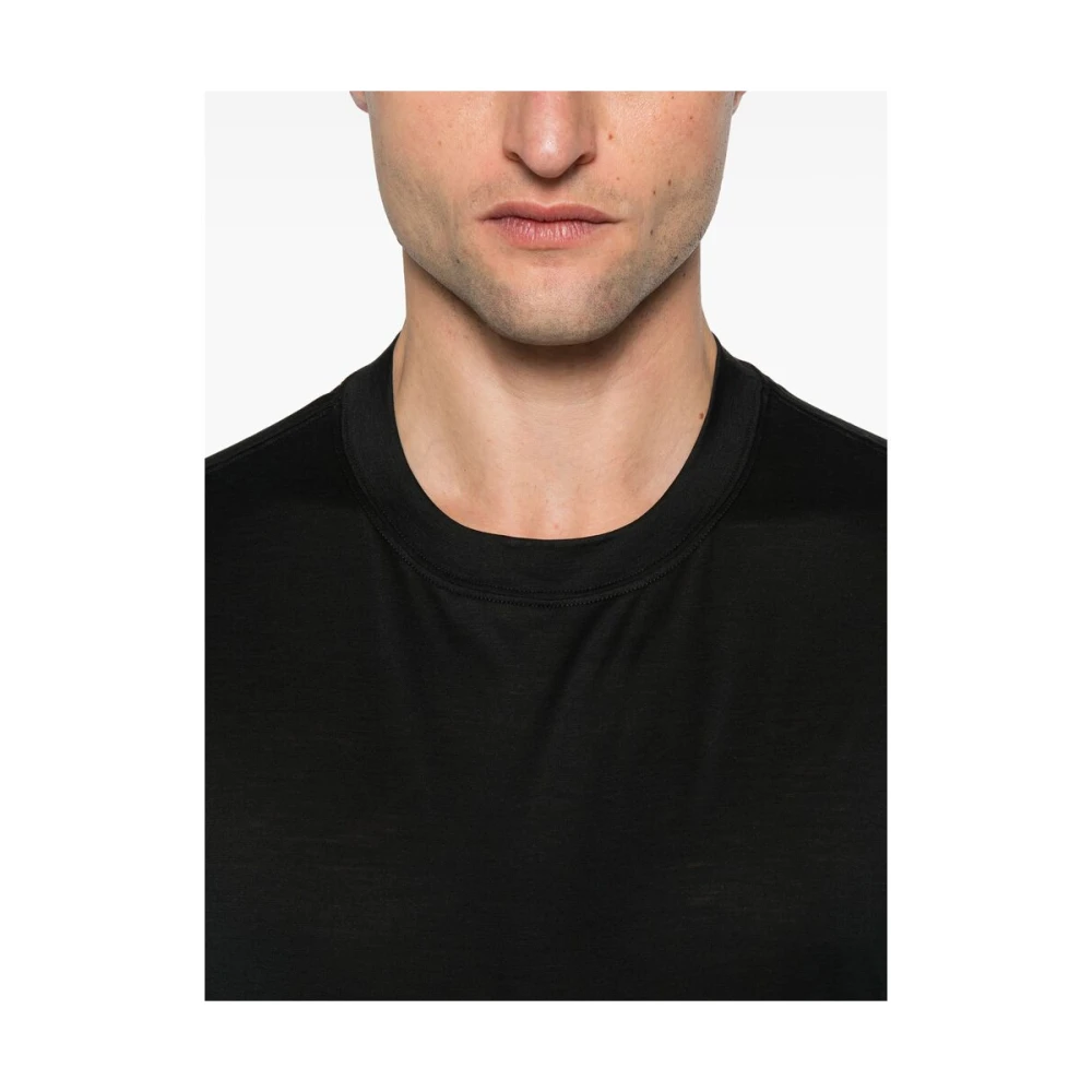 BRUNELLO CUCINELLI Zwarte T-shirt met korte mouwen en zijsplitten Black Heren