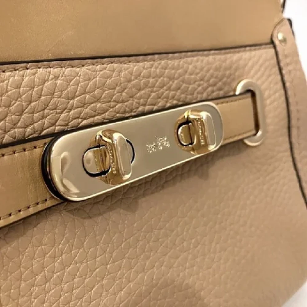 Coach Pre-owned Leather shoulder-bags Beige Dames