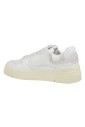 sneakers-en-cuir-blanc-avec-details-en-daim