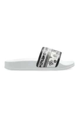 Sandaler med logotyp