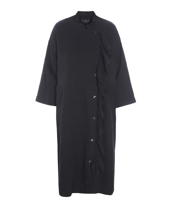 elegant-black-dress-with-vertical-ruffle