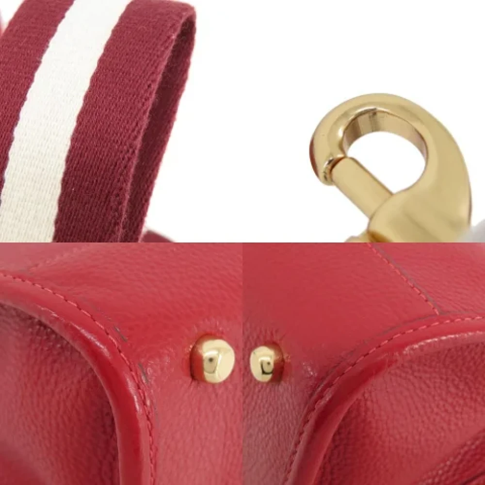Coach Pre-owned Leather handbags Red Dames