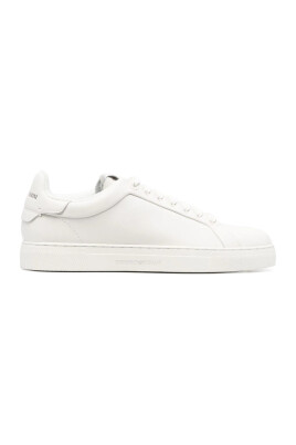 round-toe-lace-up-sneakers