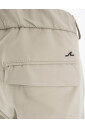 pantalon-chino-en-tissu-stretch-dynamique