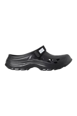 water-resistant-clog-sandals