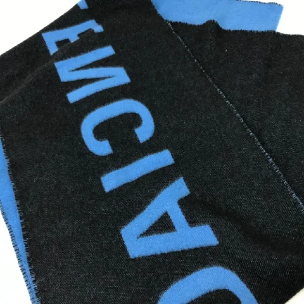 Balenciaga Vintage Pre-owned Wool scarves Blue Heren