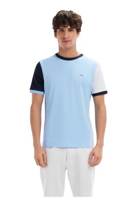 t-shirt-colorblock-in-cotton-sky-blue-embroidery-10-straight-cut