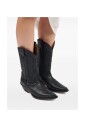 bottes-noires-en-cuir-a-bout-pointu