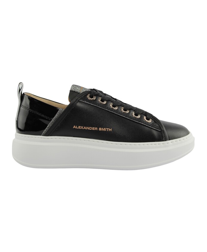 stylish-black-sneakers-for-men
