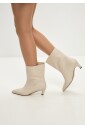 kitten-heel-bottines-dolly-blanc