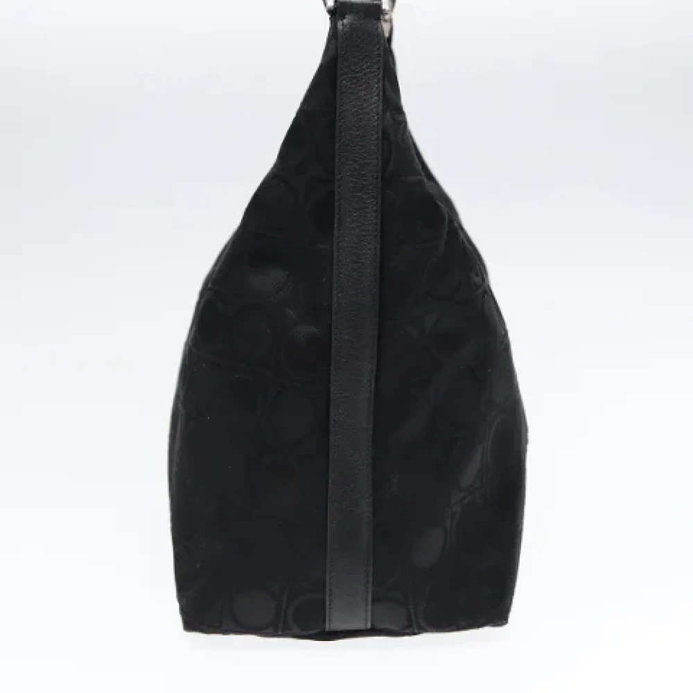 Salvatore Ferragamo Pre-owned Nylon shoulder-bags Black Dames