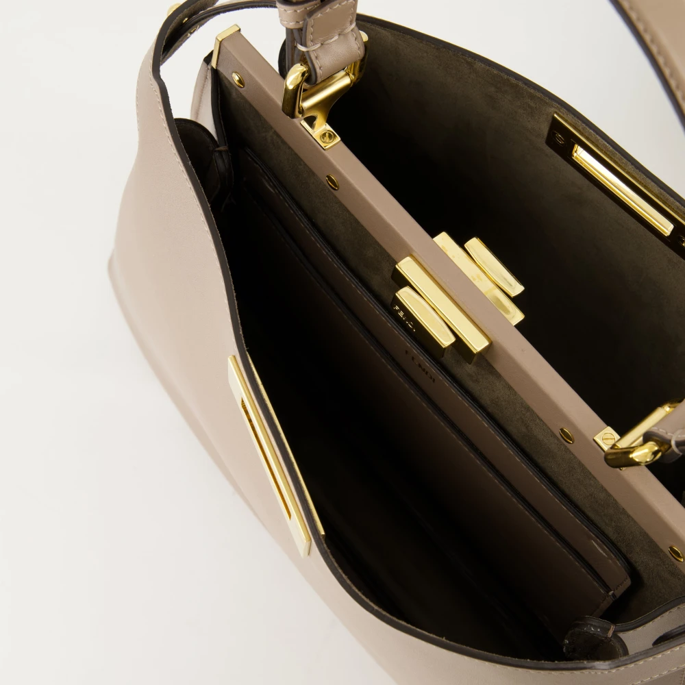 Fendi Zachte Peekaboo Beige Leren Tas Beige Dames
