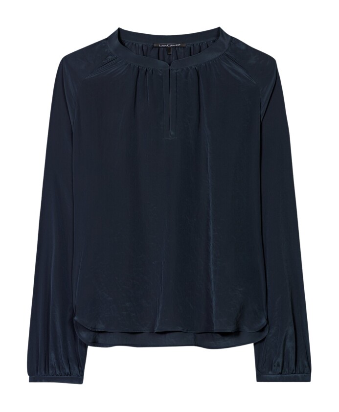stijlvolle-blouse-met-uniek-ontwerp