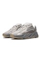 streetwear-sneakers-with-comfortable-fit