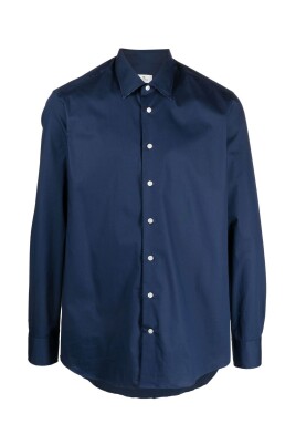 blue-buttoned-oxford-shirt