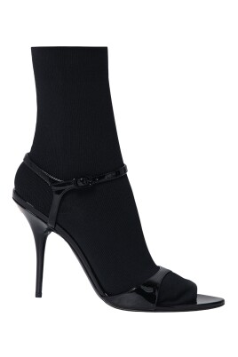 low-avenue-sock-heels