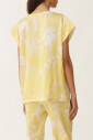 haut-de-blouse-en-soie-jaune