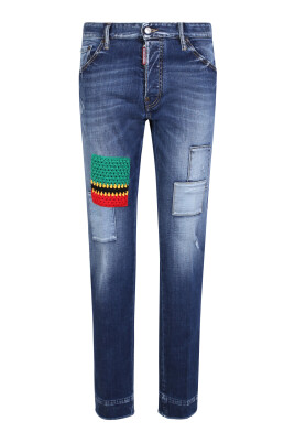 jean-slim-fit-bleu-avec-detail-au-crochet