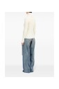 pull-a-col-roule-blanc-avec-details-decoupes