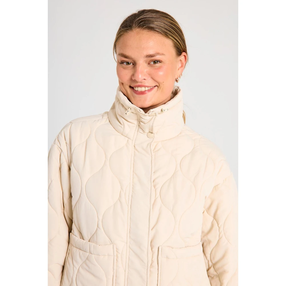 Freequent Stijlvolle Jack Coat in Moonbeam Beige Dames