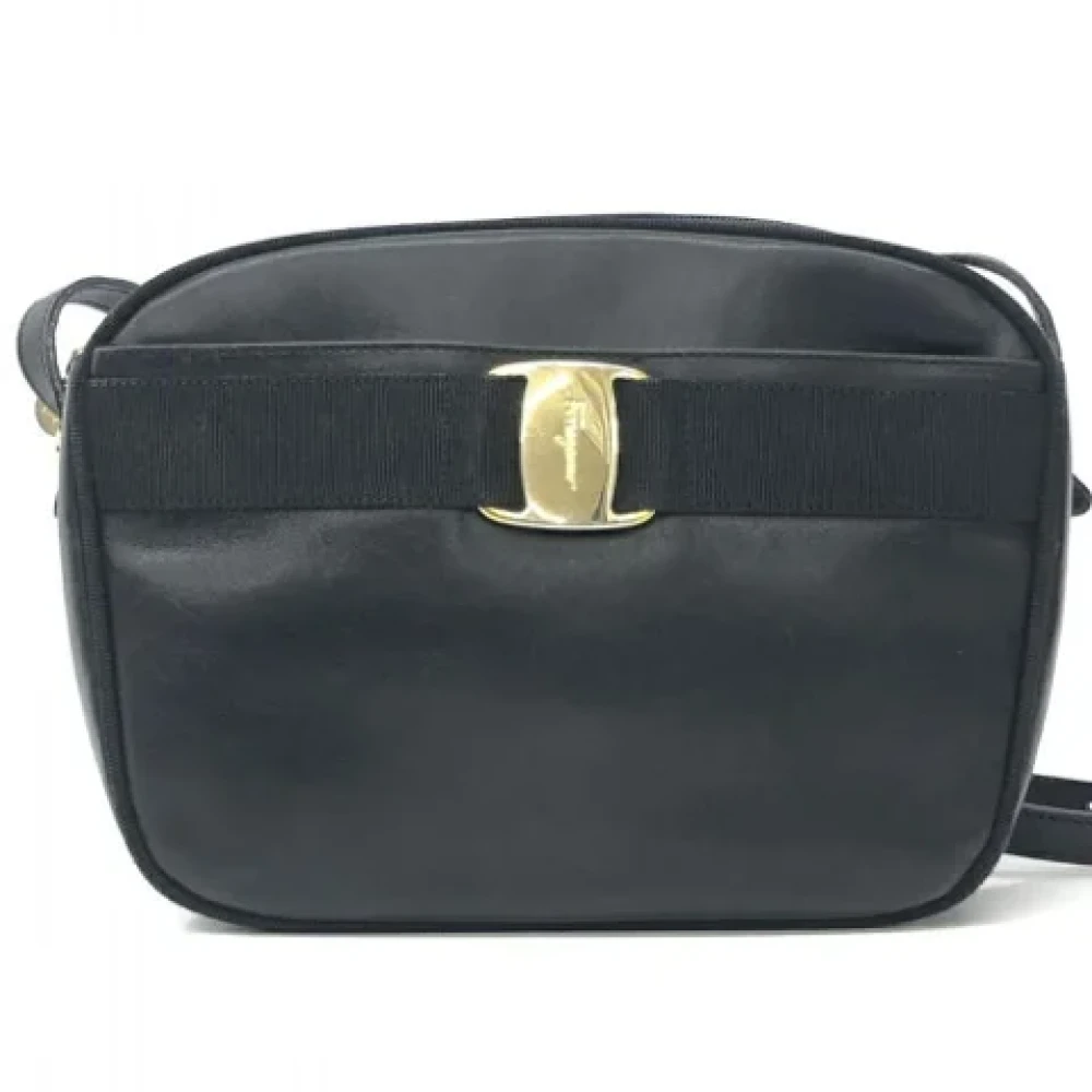 Salvatore Ferragamo Pre-owned Fabric shoulder-bags Black Dames