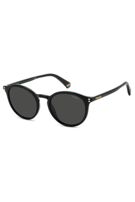 stylish-sunglasses-with-black-frame