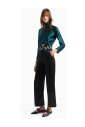 elegant-chemisier-vert-en-soie