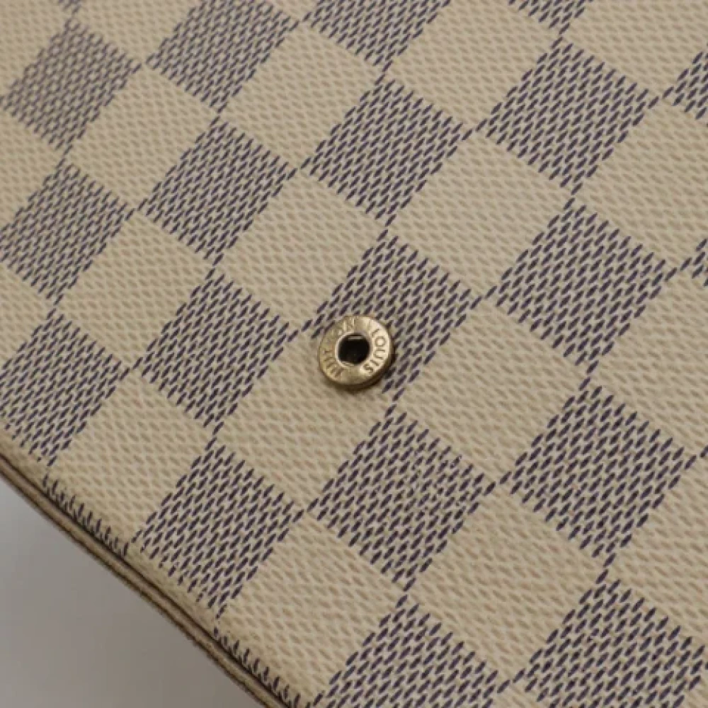 Louis Vuitton Vintage Pre-owned Plastic shoulder-bags Beige Dames