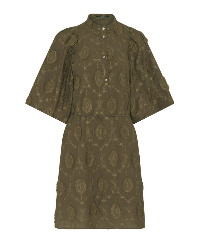 robe-brodee-avec-manches-bouffantes