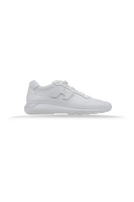 baskets-homme-en-cuir-a-lacets