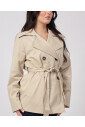 beige-trenchcoat-met-riem