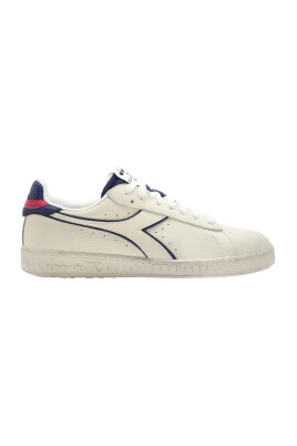 white-leather-low-top-sneakers
