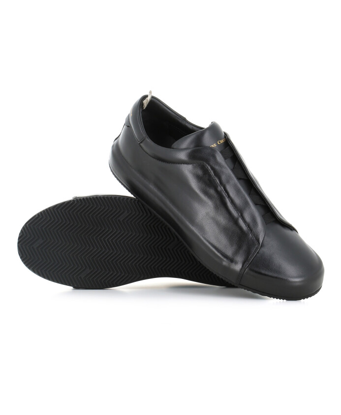 sneaker-en-cuir-noir-avec-elastiques-croises