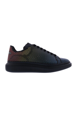 perforated-ss22-sneaker