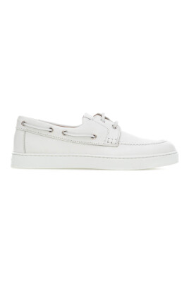 classic-boat-shoes-in-white