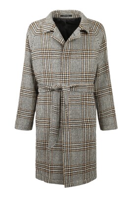 tartan-motif-coat