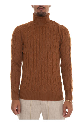 cable-knit-turtleneck-pullover-italy-wool