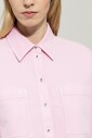 denim-overhemd-met-rafelige-zoom