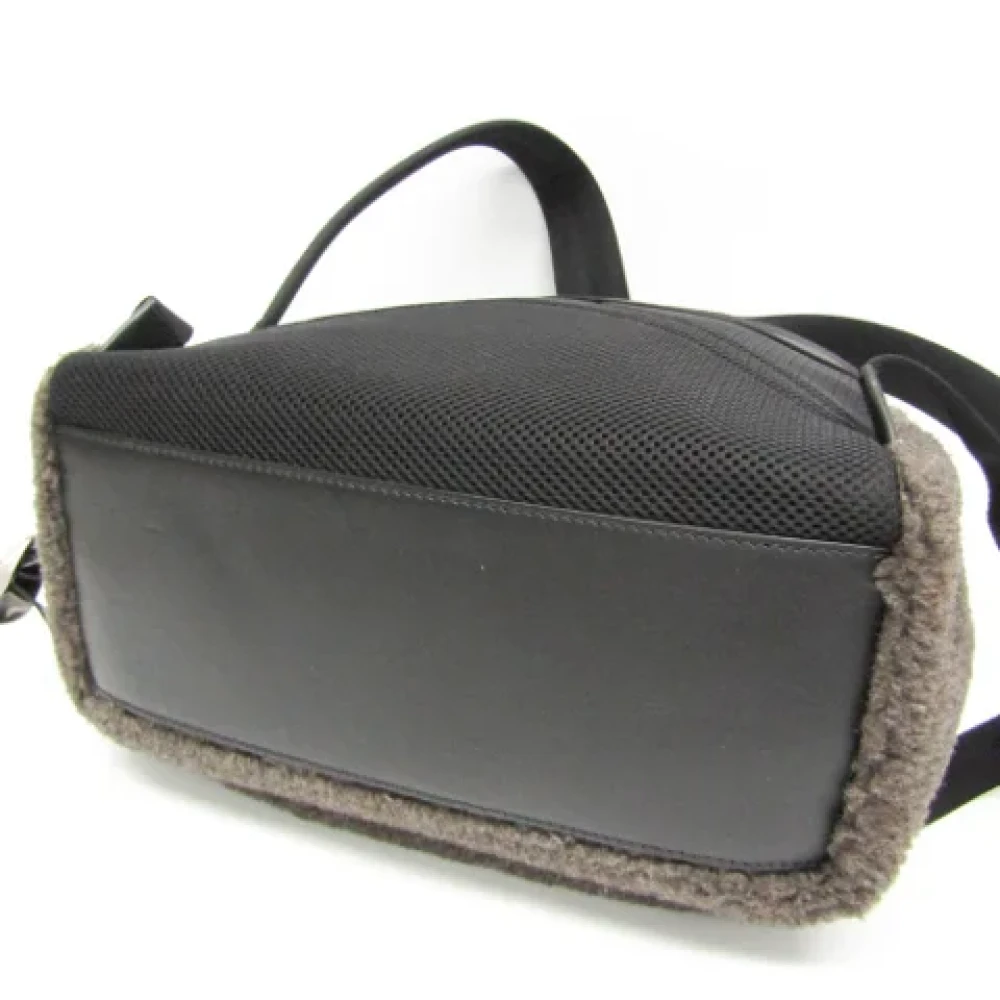 Salvatore Ferragamo Pre-owned Leather shoulder-bags Black Dames