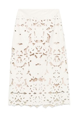beige-kjol-stiligt-design