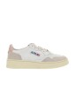 sneakers-basse-en-cuir-style-decontracte