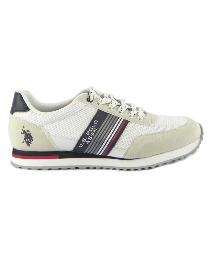white-sneakers-classic-style