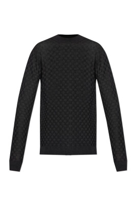 sweater-with-a-crew-neckline